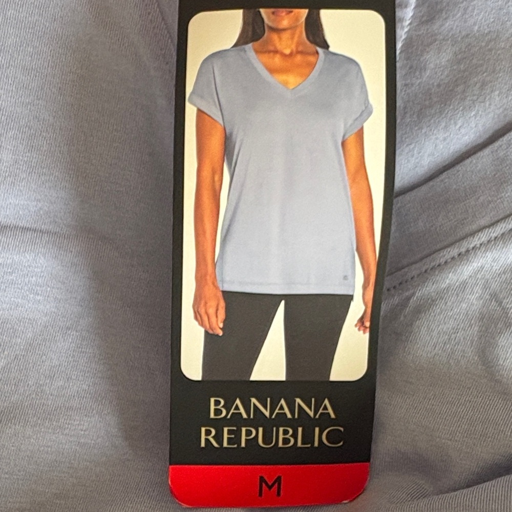 Banana Republic V-Neck Tee Shirt Medium